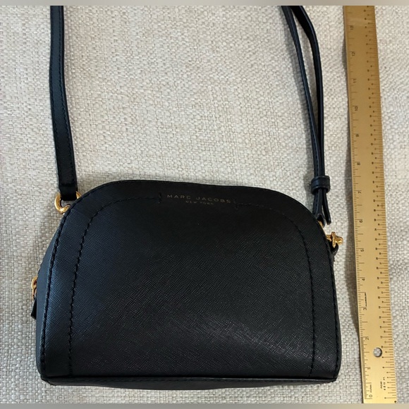 Marc Jacobs EUC Black Leather Playback Dome Crossbody Bag w/Gold Hardware